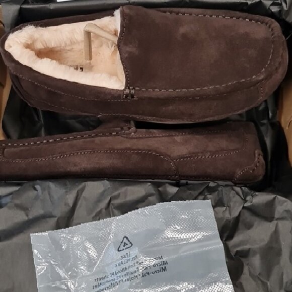 UGG Ascot Men's Slipper - Picture 5 of 5